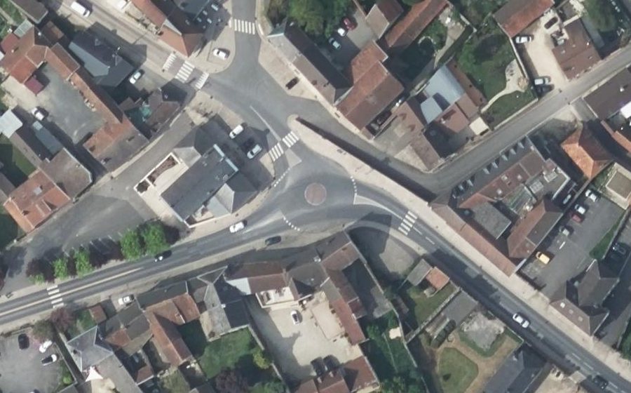 Vue aérienne du Rond-point anonyme n°1339648837