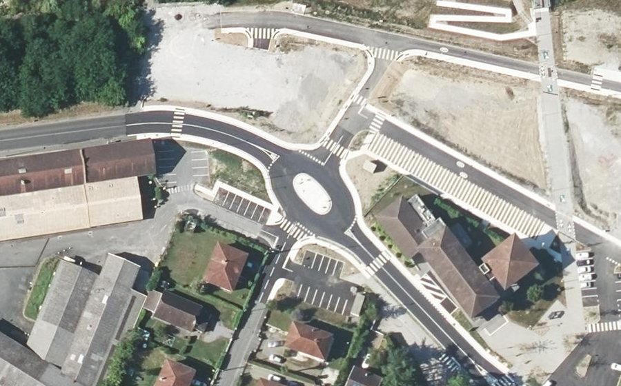Vue aérienne du Rond-point anonyme n°1340026905