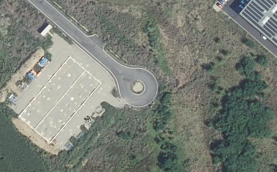 Vue aérienne du Rond-point anonyme n°1340094125
