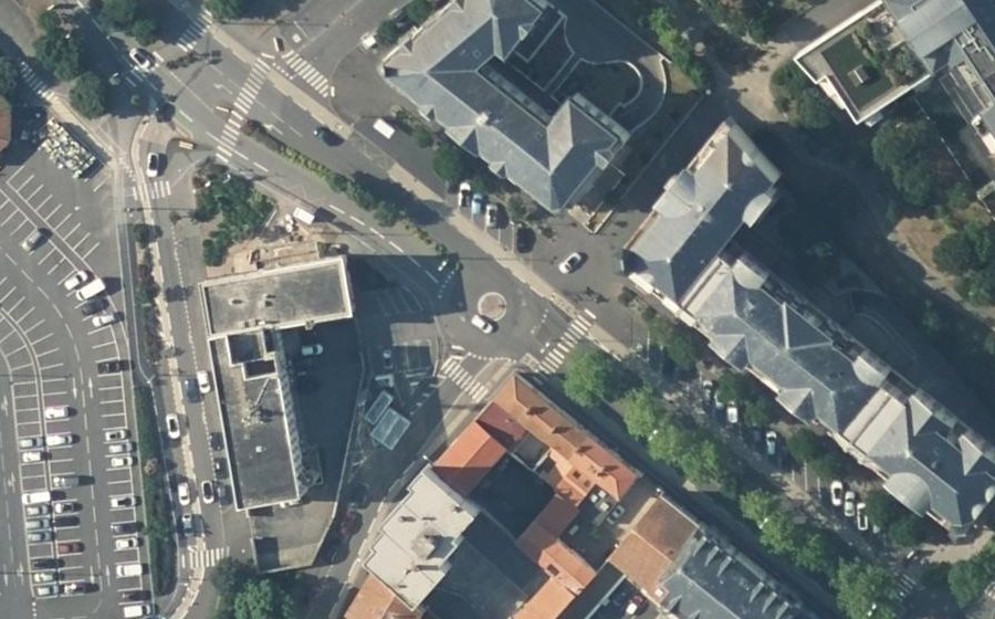 Vue aérienne du Rond-point anonyme n°1340239980