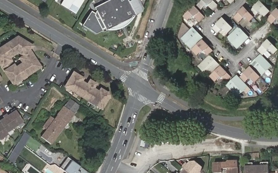 Vue aérienne du Rond-point anonyme n°1340589007