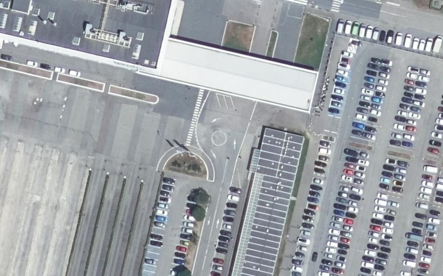 Vue aérienne du Rond-point anonyme n°1340727555