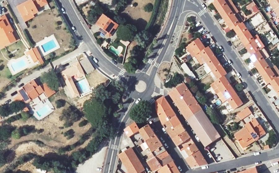 Vue aérienne du Rond-point anonyme n°1340986361