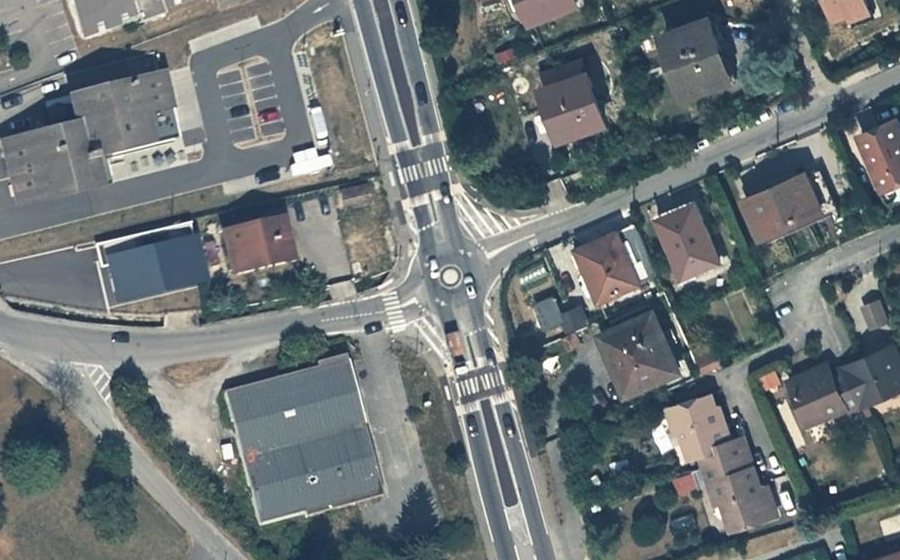 Vue aérienne du Rond-point anonyme n°1342387480