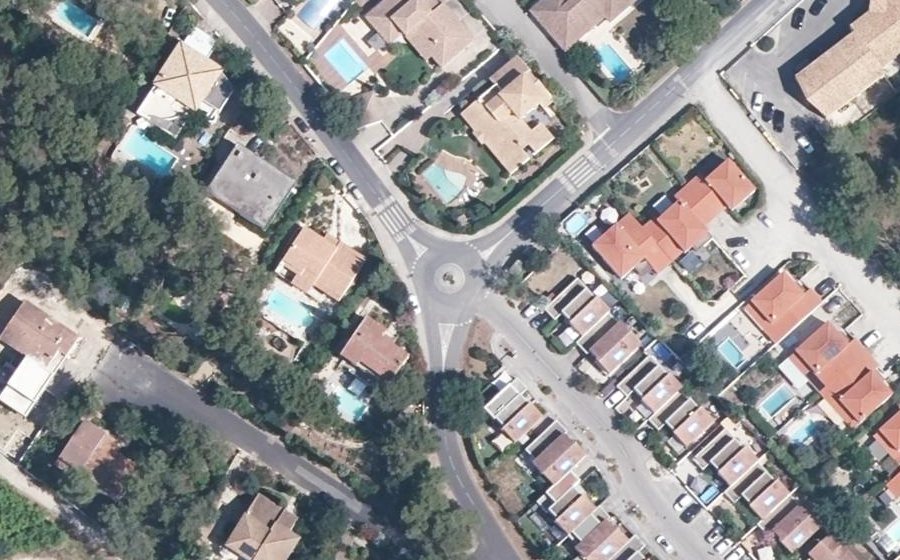Vue aérienne du Rond-point anonyme n°13440520
