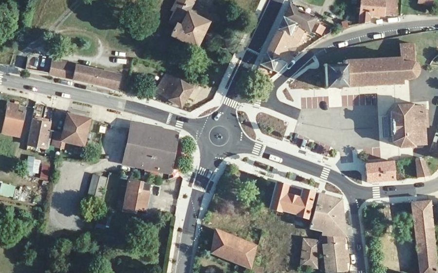 Vue aérienne du Rond-point anonyme n°1344538948