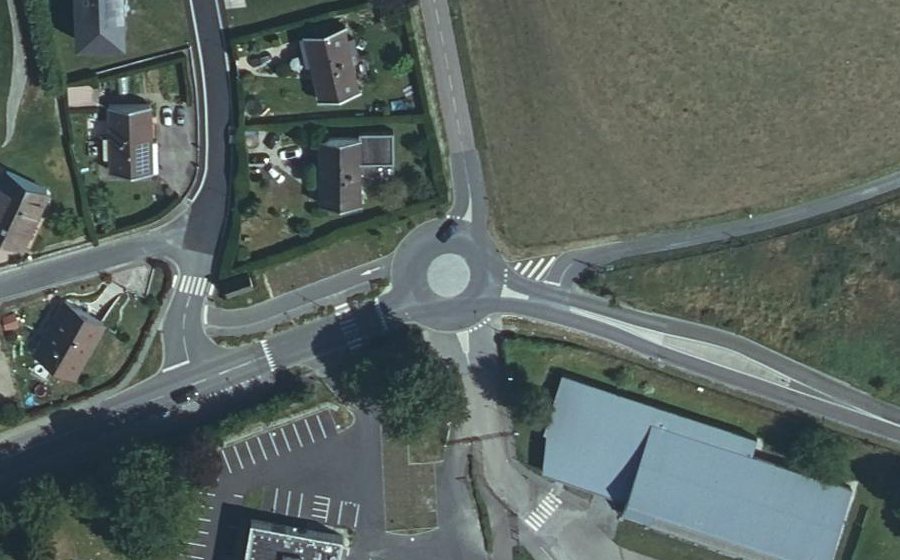 Vue aérienne du Rond-point anonyme n°1346034000
