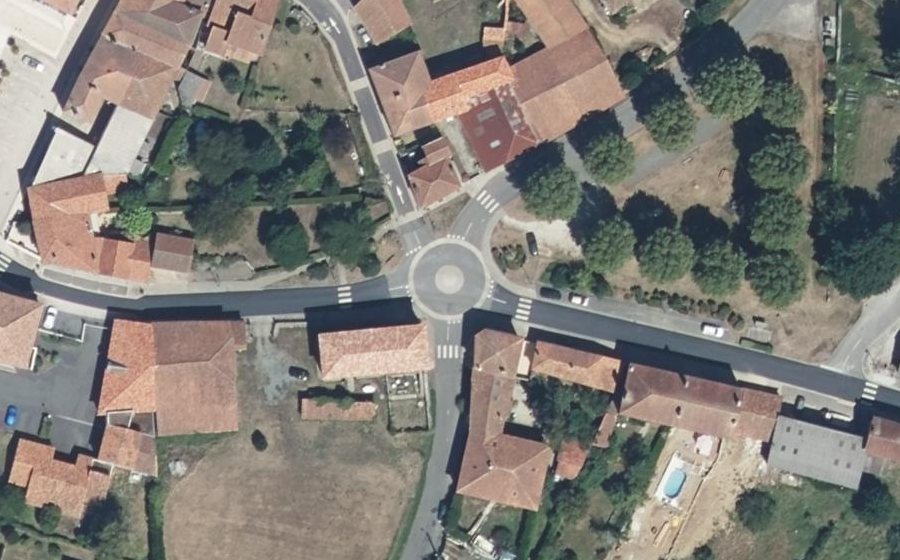 Vue aérienne du Rond-point anonyme n°1346589800