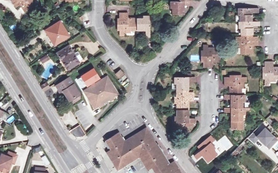 Vue aérienne du Rond-point anonyme n°1347985410