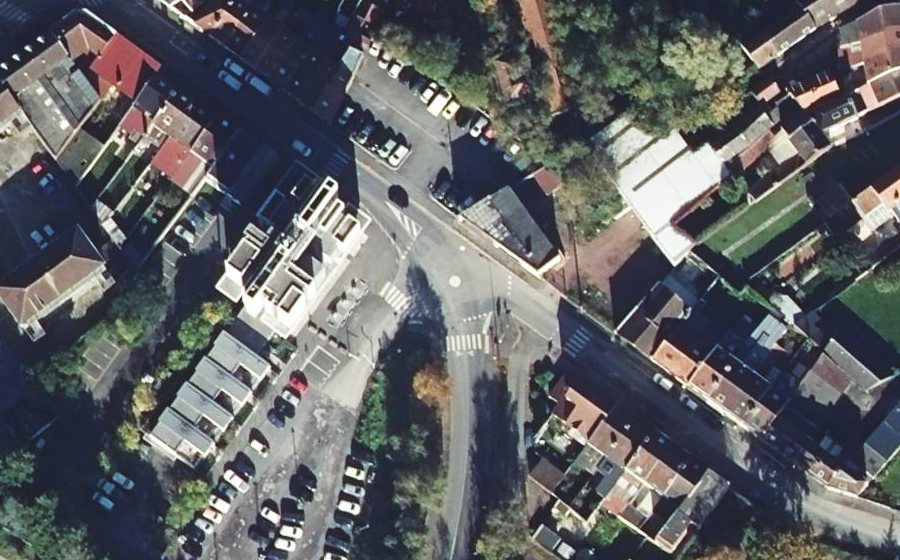 Vue aérienne du Rond-point anonyme n°1349566844