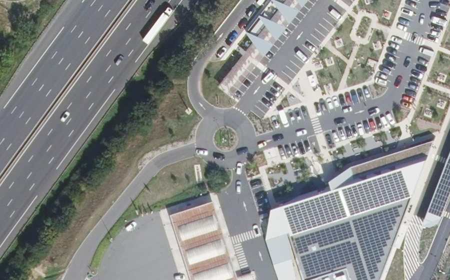 Vue aérienne du Rond-point anonyme n°1349987876