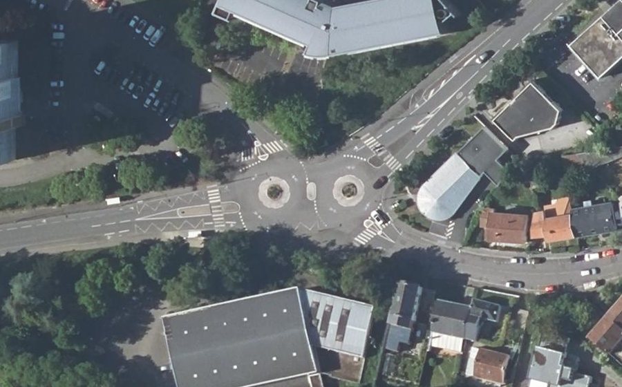Vue aérienne du Rond-point anonyme n°1351429477