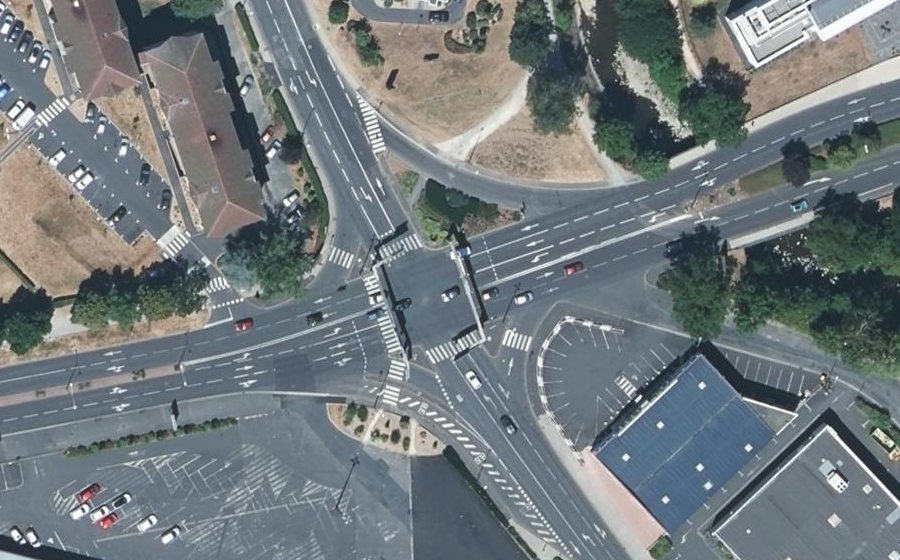 Vue aérienne du Rond-point anonyme n°1352728569