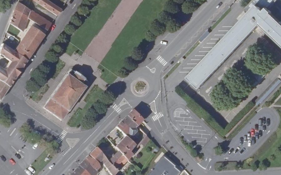 Vue aérienne du Rond-Point du 19 Mars 1962