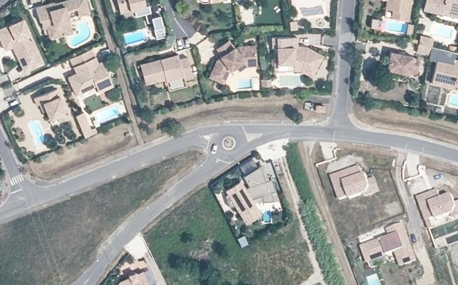 Vue aérienne du Rond-point anonyme n°1354787280
