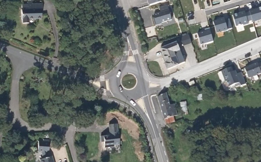Vue aérienne du Rond-point anonyme n°1355945208