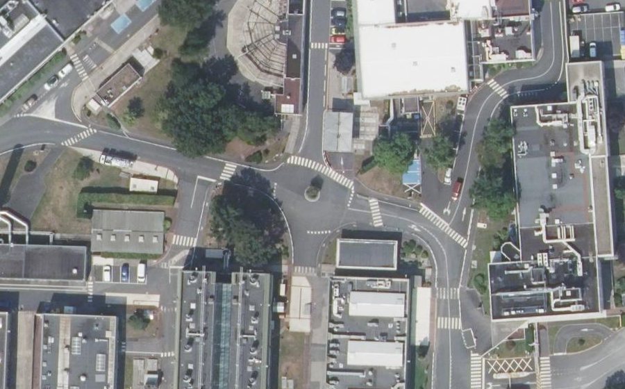 Vue aérienne du Rond-point anonyme n°1356252814