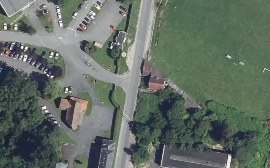 Vue aérienne du Rond-point anonyme n°1358091660