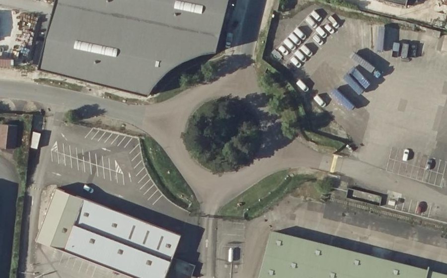 Vue aérienne du Rond-point anonyme n°136003821