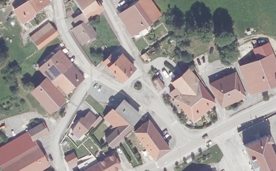 Vue aérienne du Rond-point anonyme n°1360616183