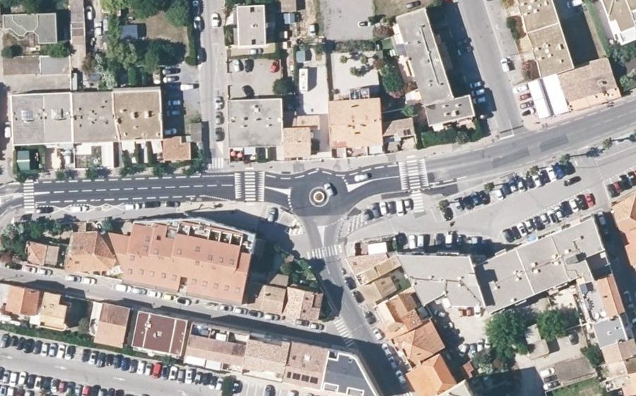 Vue aérienne du Rond-point anonyme n°1363535390
