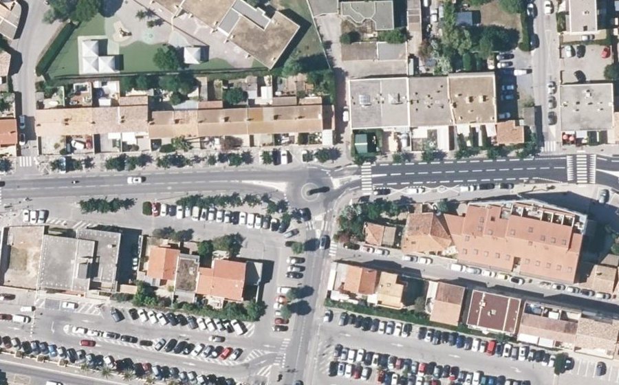 Vue aérienne du Rond-point anonyme n°1363535396