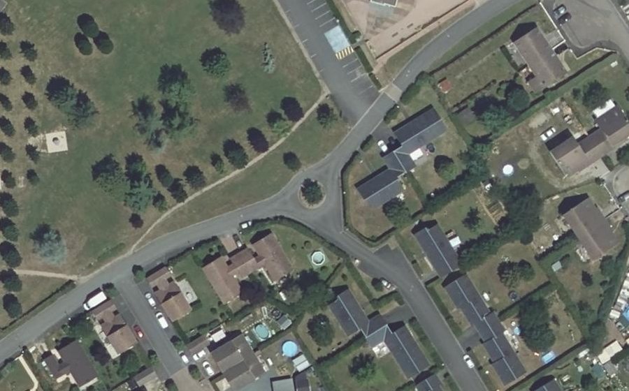 Vue aérienne du Rond-point anonyme n°1363797682