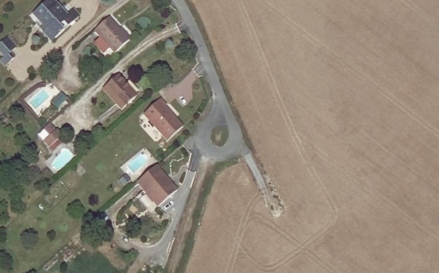 Vue aérienne du Rond-point anonyme n°1363803726