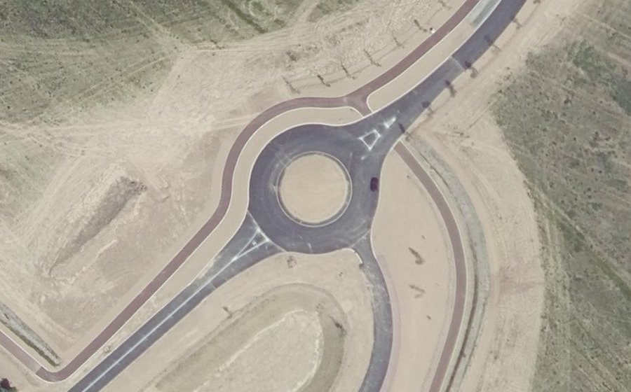 Vue aérienne du Rond-point anonyme n°1367642858