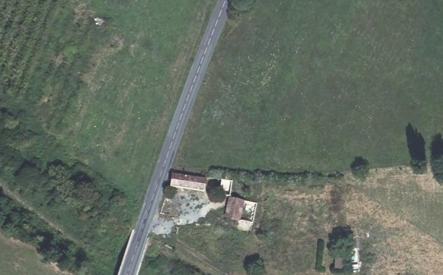 Vue aérienne du Rond-point anonyme n°1370477110