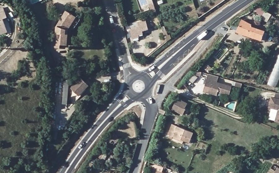 Vue aérienne du Rond-point anonyme n°1371001120