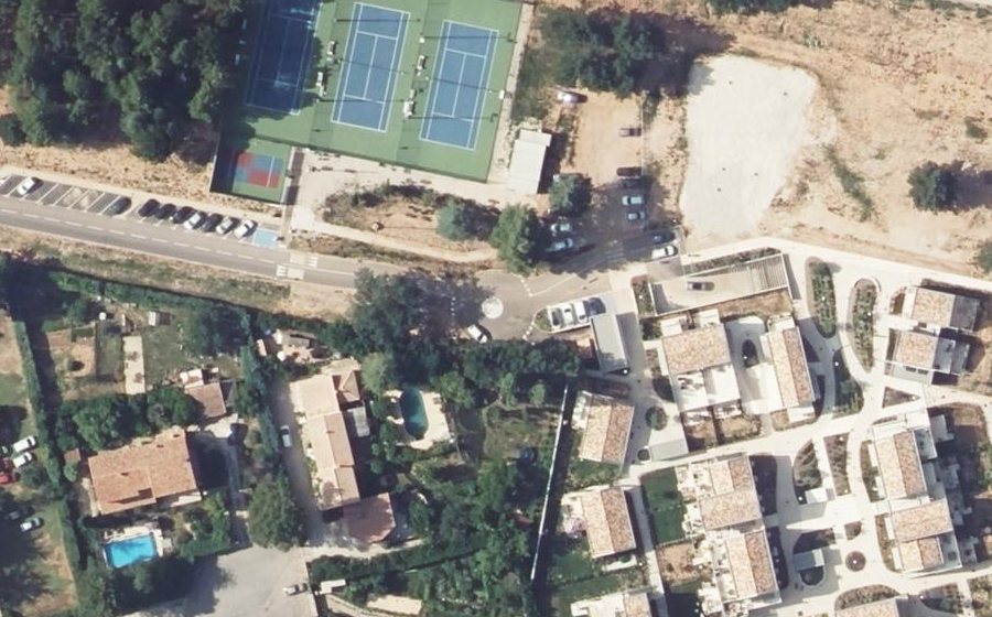 Vue aérienne du Rond-point anonyme n°1371056985