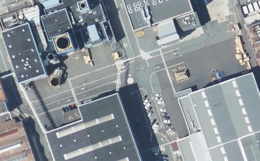 Vue aérienne du Rond-point anonyme n°1373304159