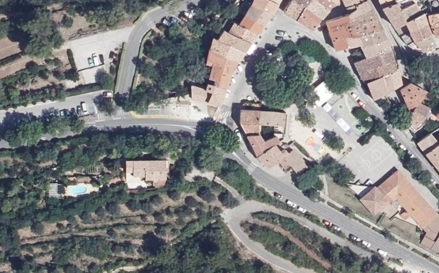 Vue aérienne du Rond-point anonyme n°1373903237
