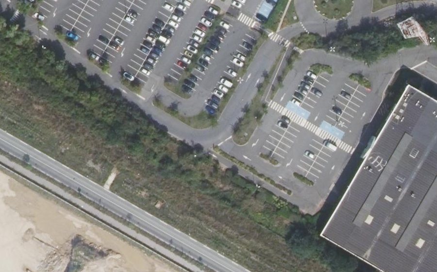Vue aérienne du Rond-point anonyme n°1375135060