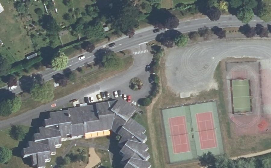 Vue aérienne du Rond-point anonyme n°1377987393