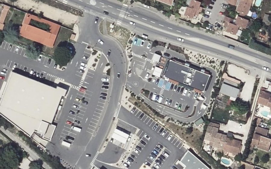 Vue aérienne du Rond-point anonyme n°1378112967