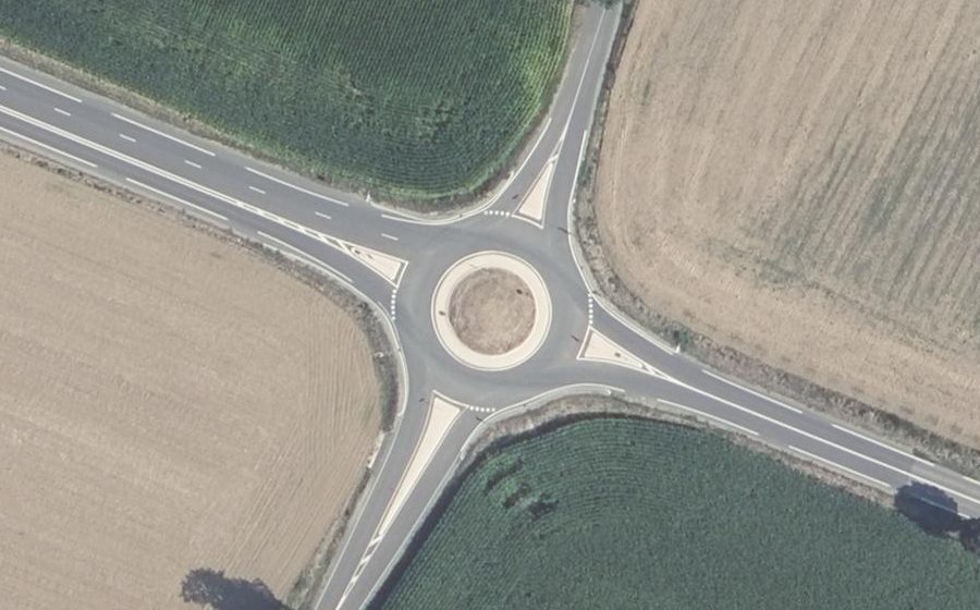 Vue aérienne du Rond-point anonyme n°1378253724