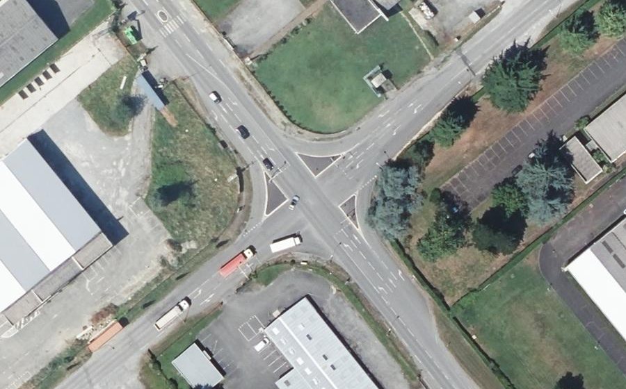 Vue aérienne du Rond-point anonyme n°1382515715