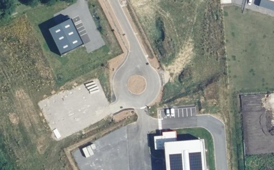 Vue aérienne du Rond-point anonyme n°1385339839