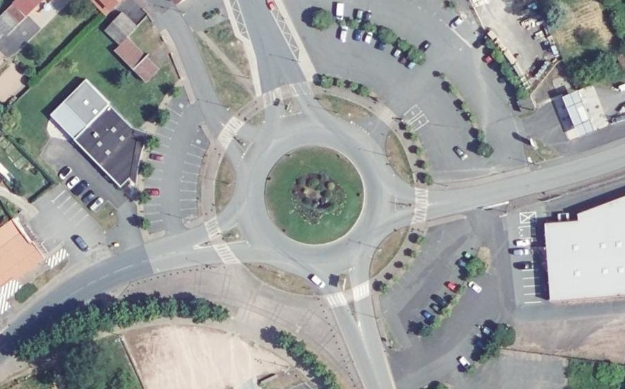 Vue aérienne du Rond-point anonyme n°13867340