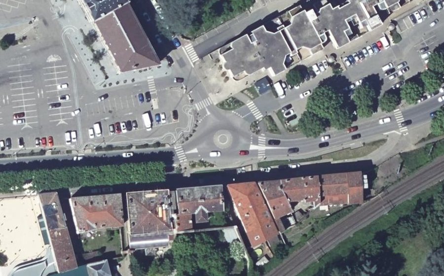Vue aérienne du Rond-point anonyme n°13867883
