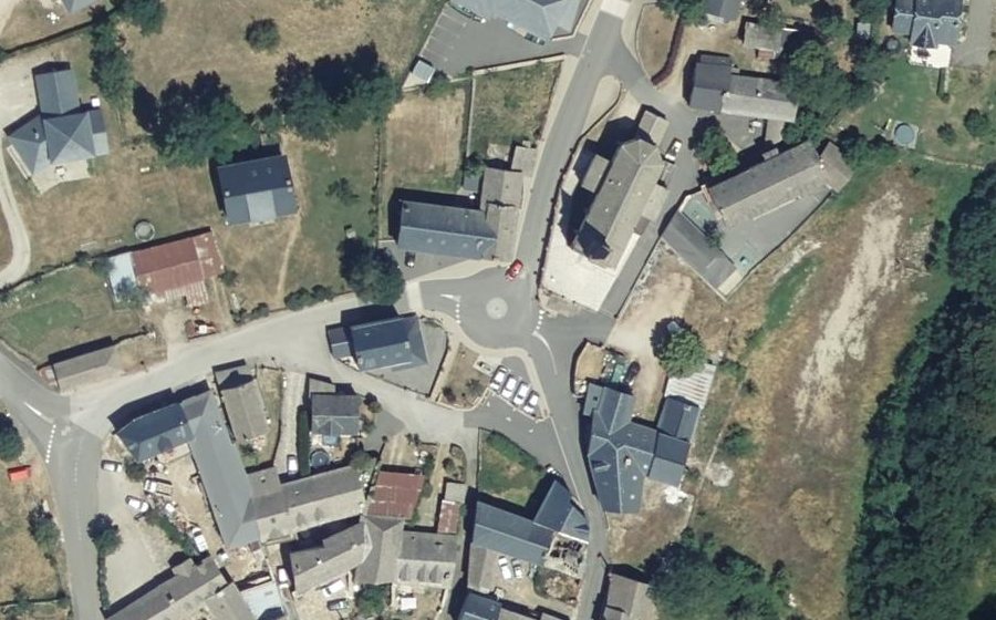 Vue aérienne du Rond-point anonyme n°1387115961