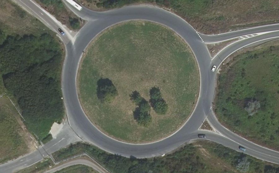 Vue aérienne du Rond-point anonyme n°13886782