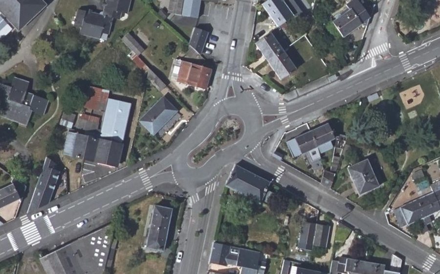 Vue aérienne du Rond-point anonyme n°139002722