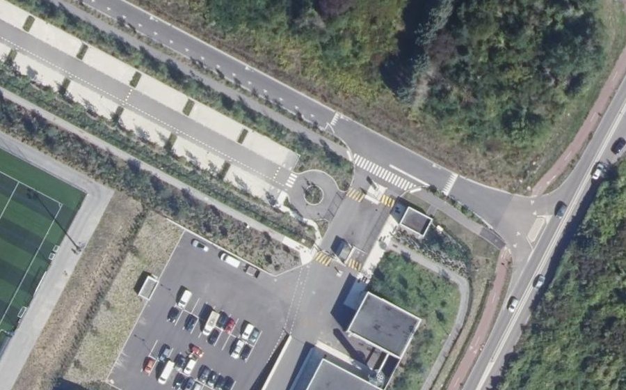 Vue aérienne du Rond-point anonyme n°1391046475