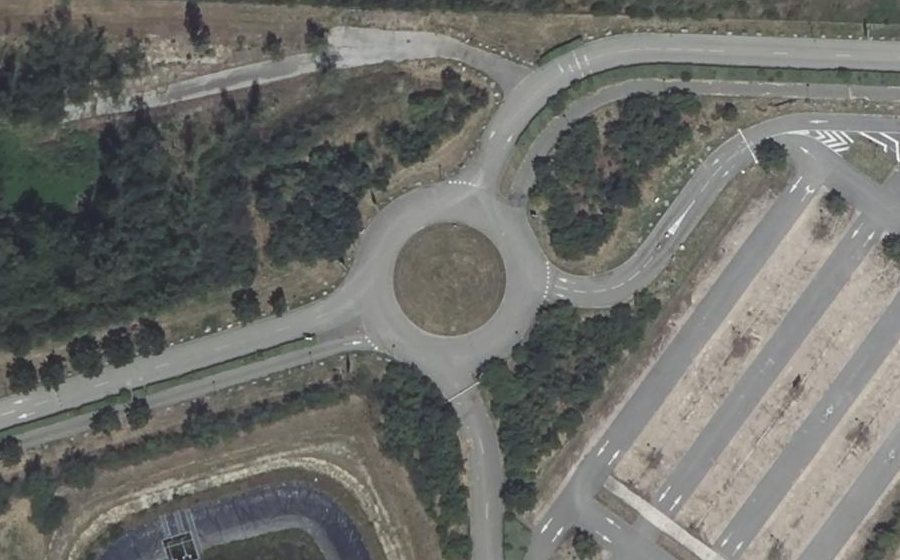 Vue aérienne du Rond-point anonyme n°139122204