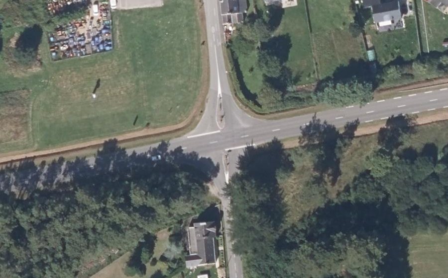 Vue aérienne du Rond-point anonyme n°1391598559