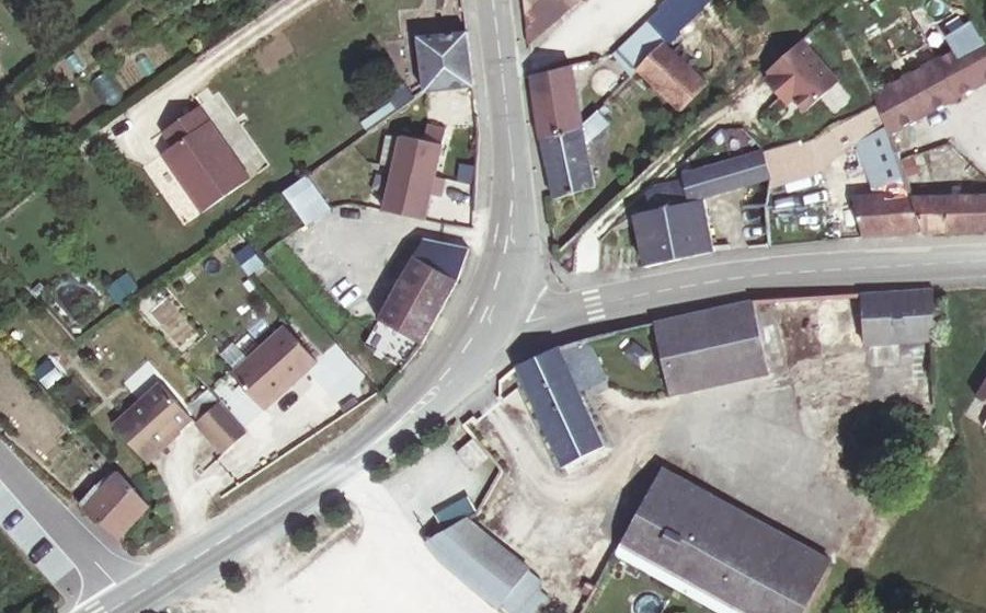 Vue aérienne du Rond-point anonyme n°1392708394