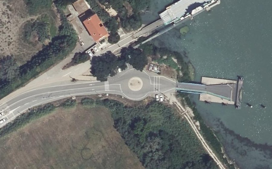 Vue aérienne du Rond-point anonyme n°139292016